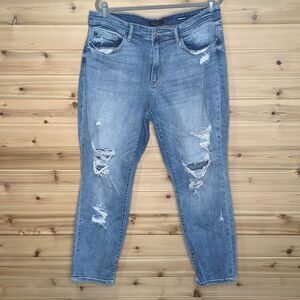 Judy Blue Jeans Womens 18W Blue Boyfriend Fit Distressed Light Wash
